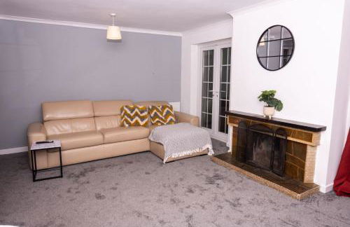 Conyngham Villa, Luxury Detached House, 6 Beds, 4BR,Large garden, Parking - Sleeps 8 - Foto 18