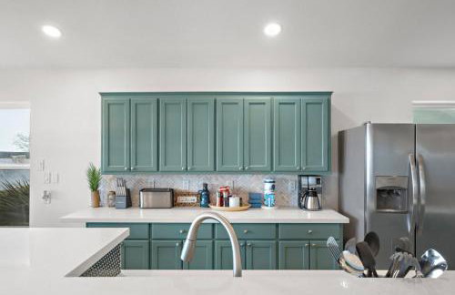 Bayfront Home with Private Pool, Pier, and Firepit - Foto 50