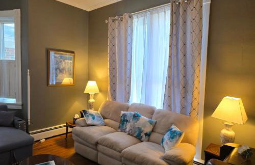 Newly Renovated Historic 6-Bedroom Manor, Where Timeless Elegance Meets Modern Luxury - Foto 47