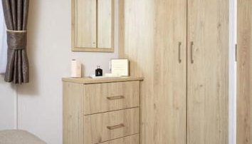 Elegant 2 Bed 1 and Half Bath Caravan in Holiday Resort Village - Foto 3, wardrobe