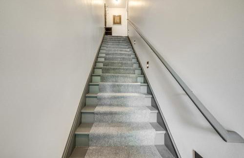 1 Mi to Dtwn Grand Rapids Chic Condo with Balcony! - Foto 28