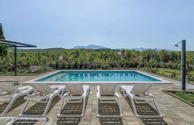 Villa Gariful - Sleeps 10 - Pool - Hottub - Petsok - Foto 41