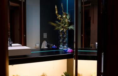 Luxury 2BR Spacious & Stylish with Patio near Metro - Foto 37