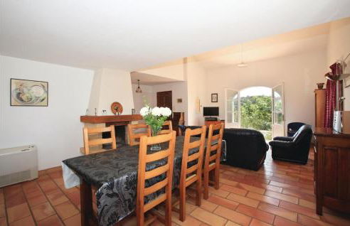 4 Bedroom Awesome Home In Roquebrun - Foto 4