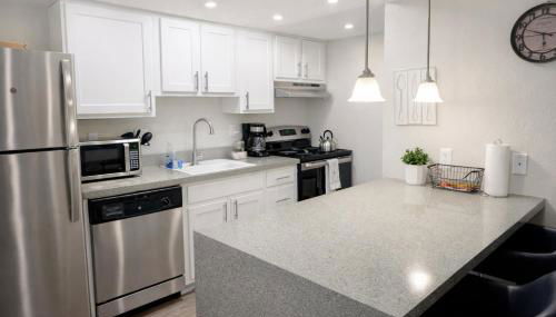 King Bed*Extensive Cleaning Protocol*Self Check-In - Foto 4