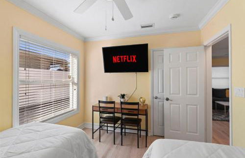 Tropical Haven Fully Remodeled Entire home Sleep 6 - Foto 25