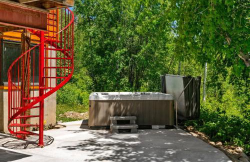 Secluded Mtn home by Purg, Hot Tub, Views! Pets ok - Foto 6