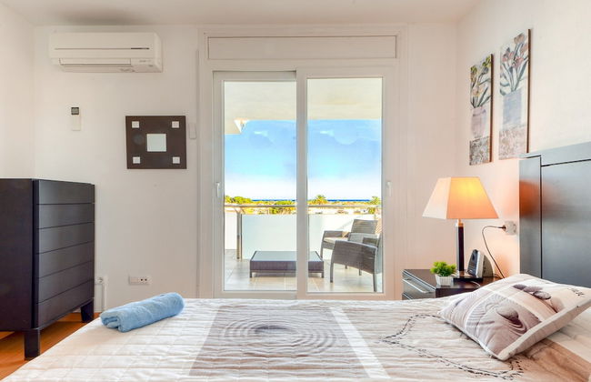 Apartment in Roses Near Santa Margarita Beach - Photo 4