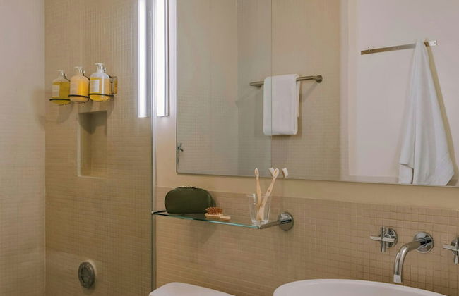 Chambers Hotel Central Park South, Sonder by Marriott Bonvoy - Photo 50