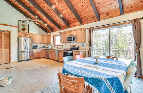Mtn-View Home with Deck on 4 Acres in Windham - Foto 7