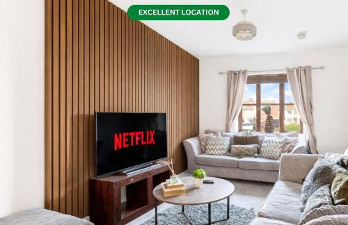 Loughton House - Central Location - Driveway Parking, Self-Check-In, Garden, Super-Fast Wifi and Smart TVs by Yoko Property - Foto 1