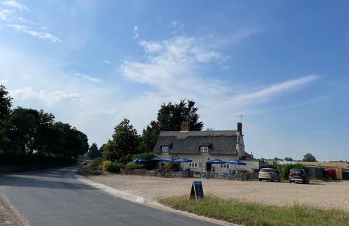 Iris Group Stay 8-BR Free Parking - Foto 14