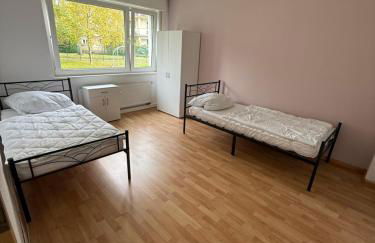 Monteurwohnung bei Köln, WLAN, Parkplatz, Küche, Handtücher - Foto 1