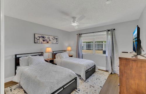 Ground Level and End Condo Unit - Quiet 2 Bedrooms and 1 Bath - Foto 20