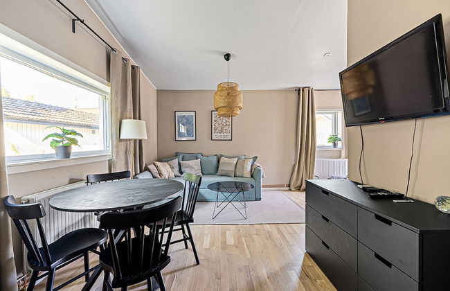 Modern Villa With Jacuzzi - Photo 28