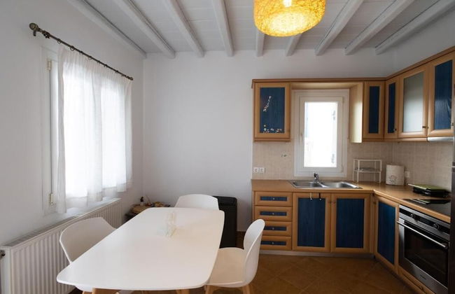 Dreamscape 3-Bedroom Mykonos Hideaway - Photo 13