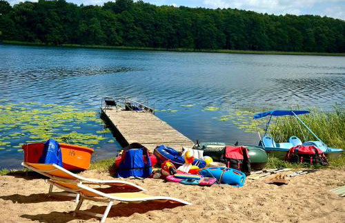 Dworek nad jeziorem z prywatną plażą - Photo 6