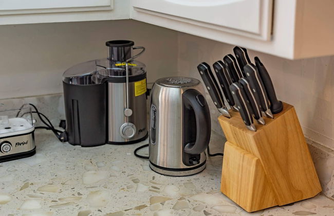 Serene Retreat & Modern Comforts in Rowland Heights - Foto 30