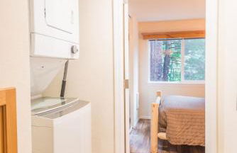 Trout Corner wooded tiny home - Foto 5