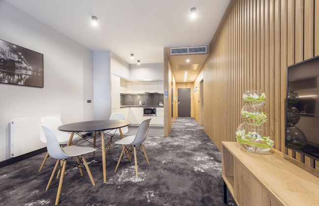 Mamaison Residence Diana - Photo 17