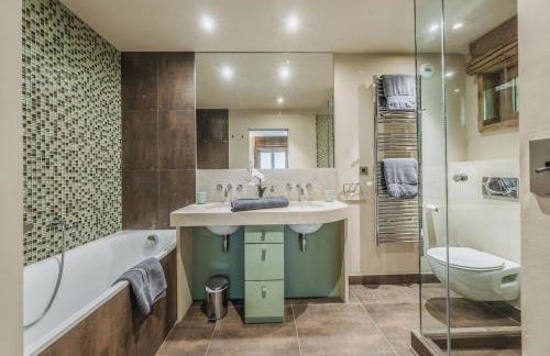 Chalet Montanum, 9 pax - Courchevel, Bed & Breakfast - Foto 7