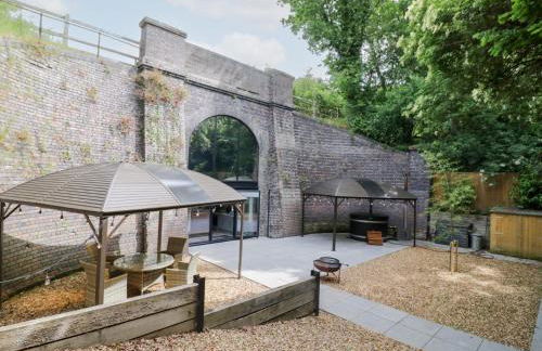 The Tunnel at Bridge Lake Farm and Fishery - Foto 20