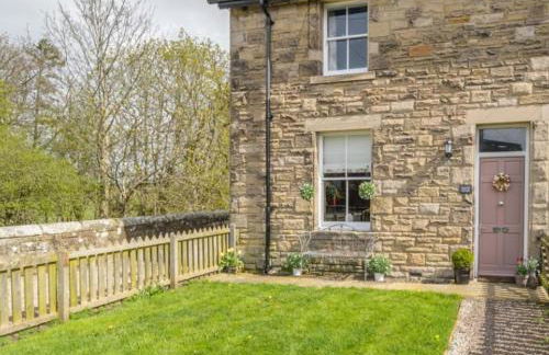 Charming country cottage at a Victorian Station - Foto 1