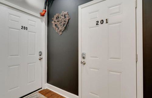 Parthenon Getaway - 2Bdrm - Foto 9