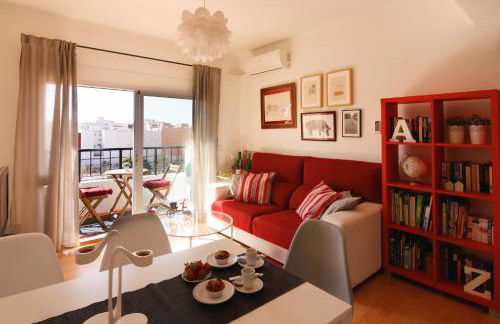 LUMINOSO. COMODO. ACOGEDOR. WIFI. Junto a AVE - Photo 1