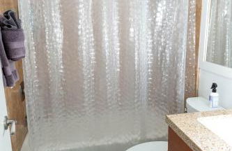 Chic SD Basecamp - Walk to Downtown - Foto 38