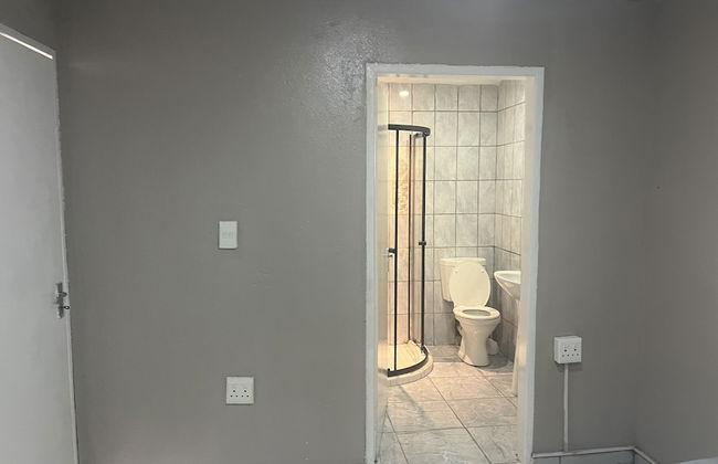 4th Road accommodation - Photo 3