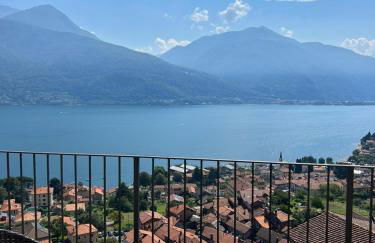 Amazing Lake View Apartment with Pool and 2 Terraces, Modern Urio, by STAYHERE-LAKECOMO - Foto 21