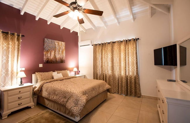 3 Bed Villa, Sleeps 6, Pool, Priv Patio - Foto 2