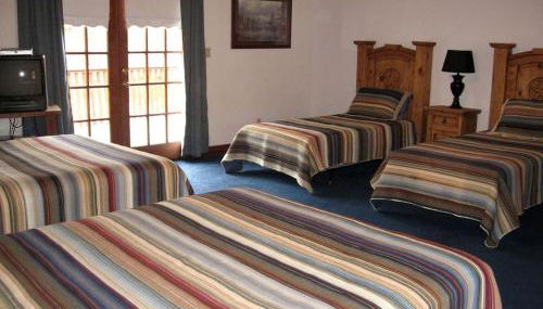 Secluded Lodge with a Private Pond and a Hot Tub near Bastrop, Texas - Foto 4