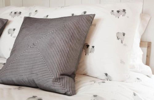 Hut at Nettle and Dock - Foto 11