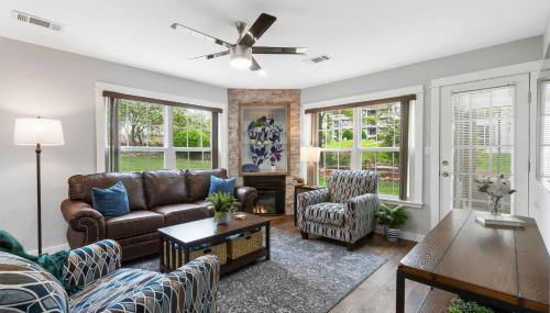 Brookside Getaway - Spacious Sunroom - Foto 2
