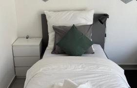 DUTTI'S HOME - Apartment A l 2 rooms l 4 Beds l TV l WIFI l Kitchen l Parking l Autobahn - Foto 8