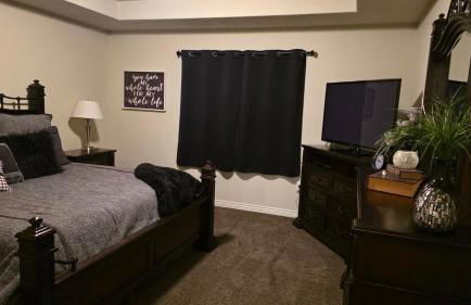 Wasatch Retreat 5 bed 3 5 bath pool table game room - Photo 44