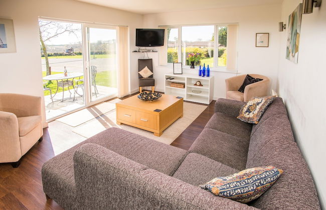 Stoneleigh Village - Photo 37