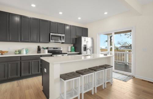 Robert's Retreat - Brand new home w/ gorgeous water views! - Foto 23