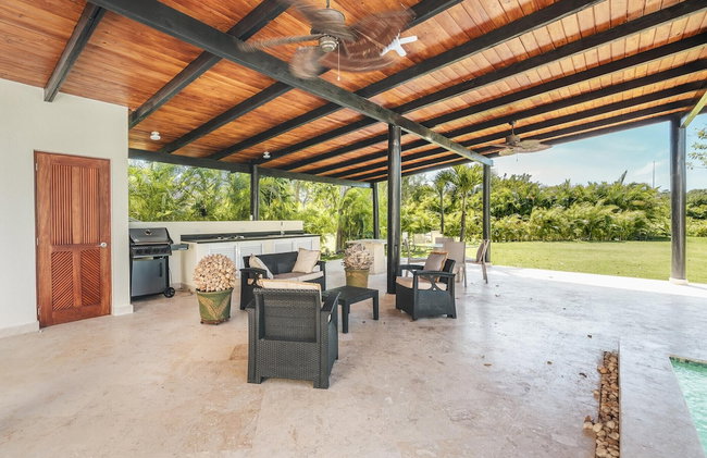 3BR Villa With Tropical Style BBQ Private Pool - Photo 21