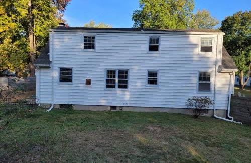 East Granby with AC and WiFi 3 minute to Bradley - Foto 43