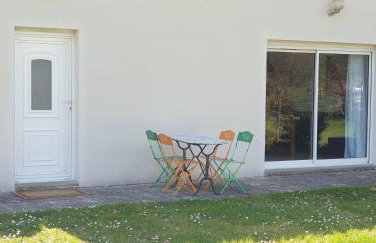 MAISON avec 1 CHAMBRE dans QUARTIER RESIDENTIEL VERDOYANT CALME - Foto 8