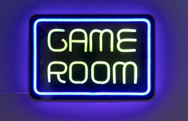 The Waterfront - Waterslide Game Room Sleeps 26 - Foto 57