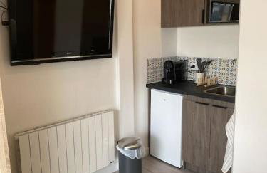 Beau studio neuf et équipé - Foto 3