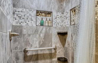 Homelike Three-Bedroom Apartment with Private Theater Near Capitol - Foto 6