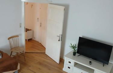Zimmer HoMe No 17, 2 OG R3 - Foto 2