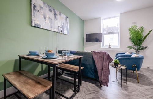 8 Bedroom, 8 En suite, 12 beds, Fast Wifi, Contractors, Parking - Foto 44