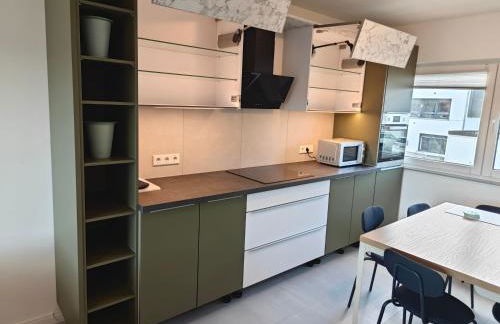 Siegen 2 - Geisweid Work and stay Neu Modernisiert 3 Schlafzimmer Badezimmer Wohnzimmer Balkon - Foto 5