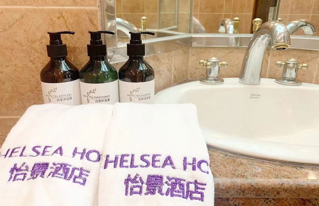 Chelsea Hotel - Photo 7